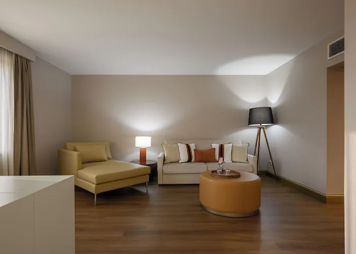 Aeminium Affiliated By Melia מלון 4*